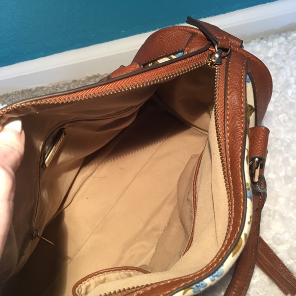 Spring Handbag - Picture 3 of 5